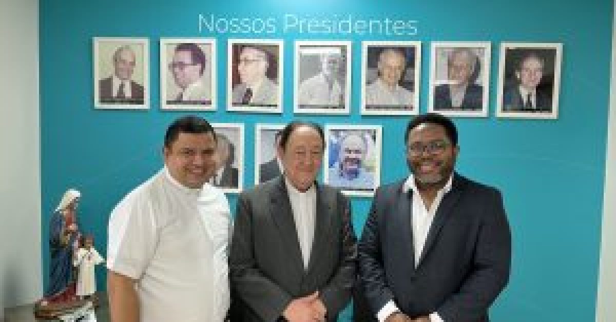 UBEC recebe visita do arcebispo emérito de Montes Claros